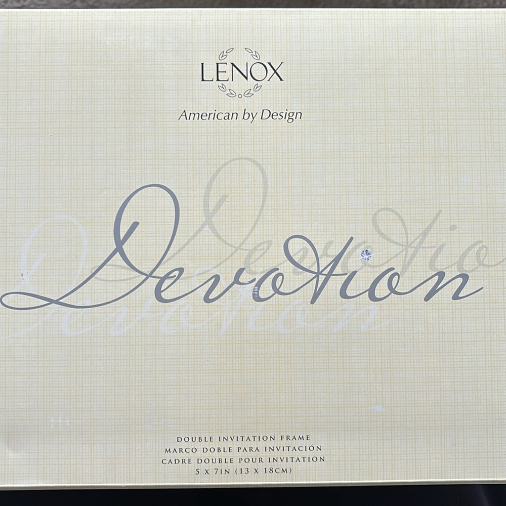 Never been used Lenox Devotion Double Frame